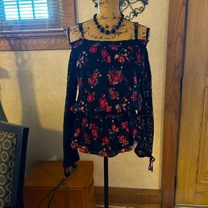 Self Esteem off the shoulder smocked floral/black blouse.   Juniors XL